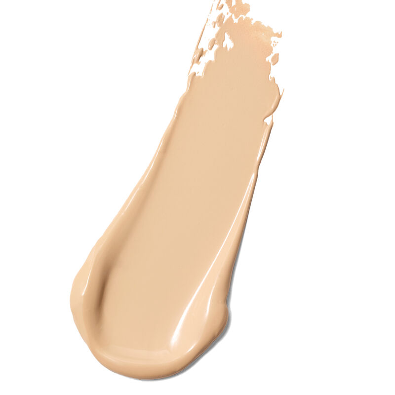Smear of TimeWise Matte 3D Foundation in Light 5 shade