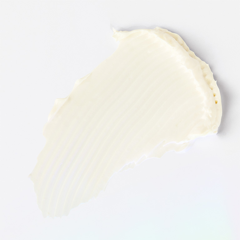 Texture rub of Mary Kay Mineral Facial Sunscreen Broad Spectrum SPF 30